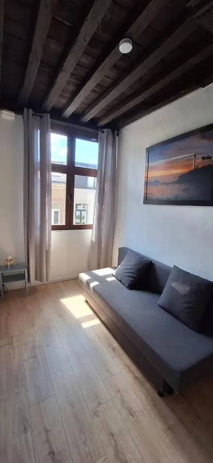 The 16Th Century 2Br Apartment In The City Center Antwerp